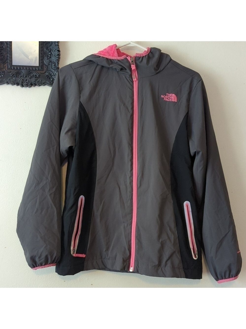 THE North Face Girls Windwall Jacket